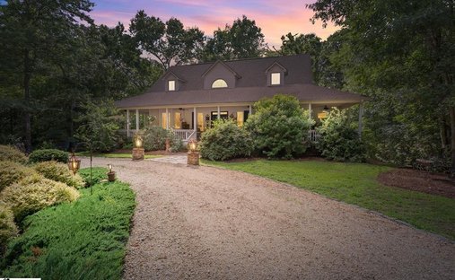 House in Mill Spring, North Carolina, United States 1