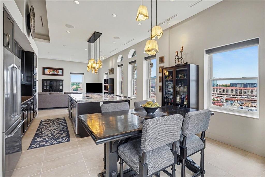 Condo in Kansas City, Missouri, United States 2 - 18095868