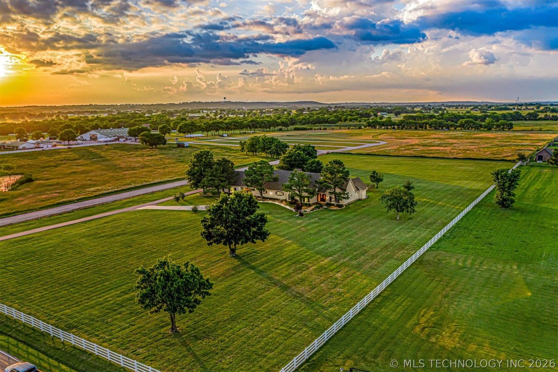 House in Bixby, Oklahoma, United States 5 - 18095879