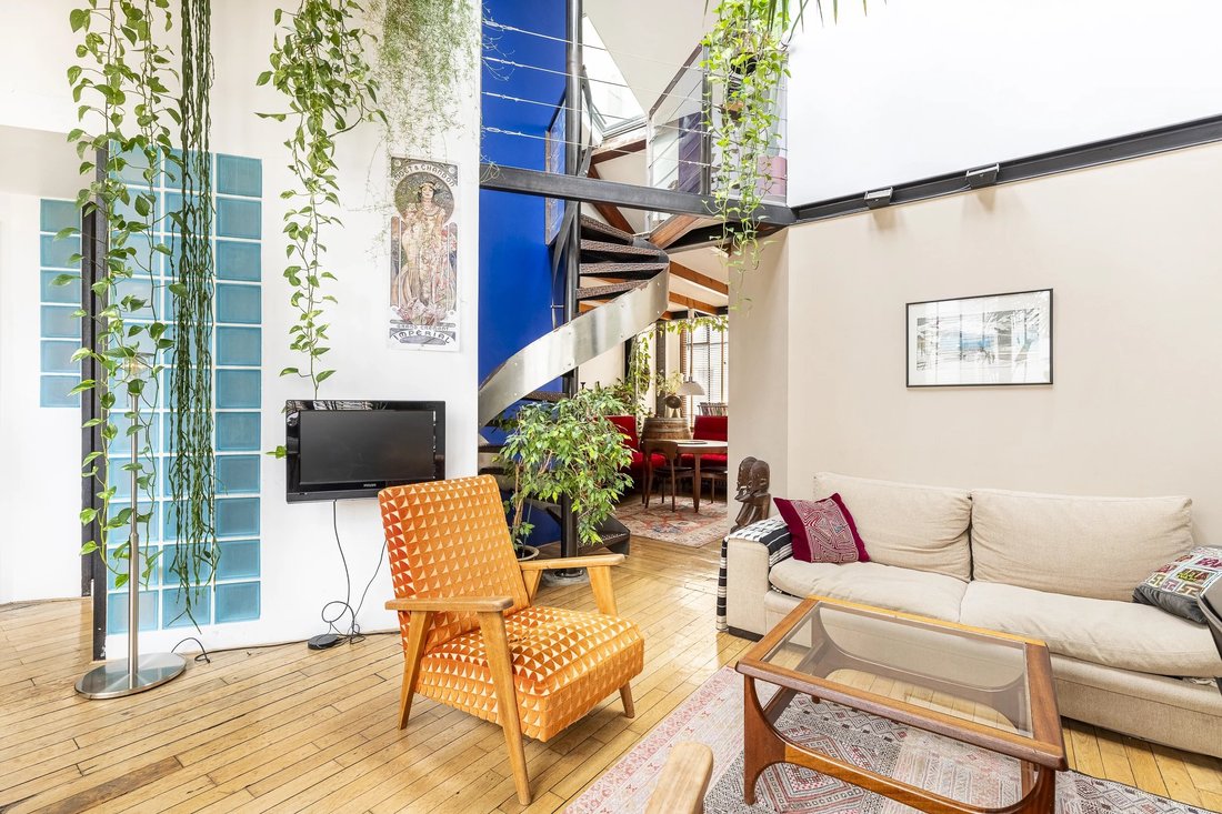 Apartment in Porte Saint Denis-Paradis, Paris 10e Arrondissement, Paris 4 - 18101680