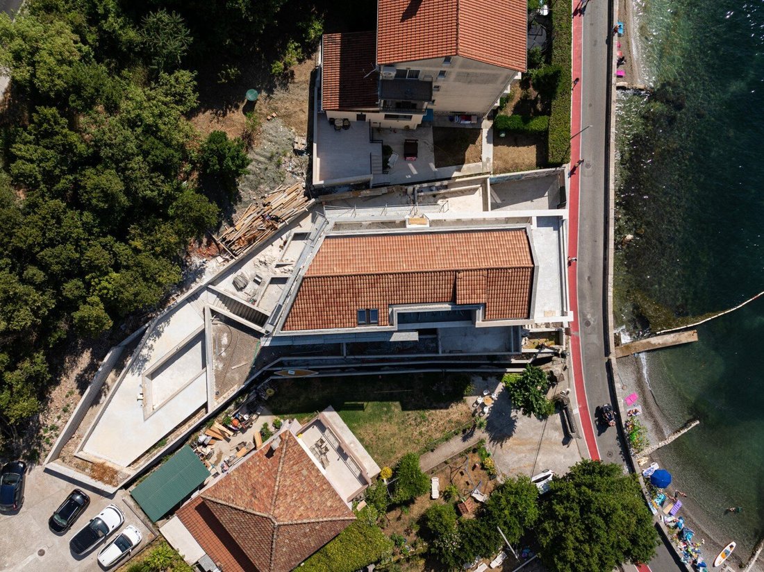Apartment in Dobrota, Kotor Municipality, Montenegro 5 - 16503947
