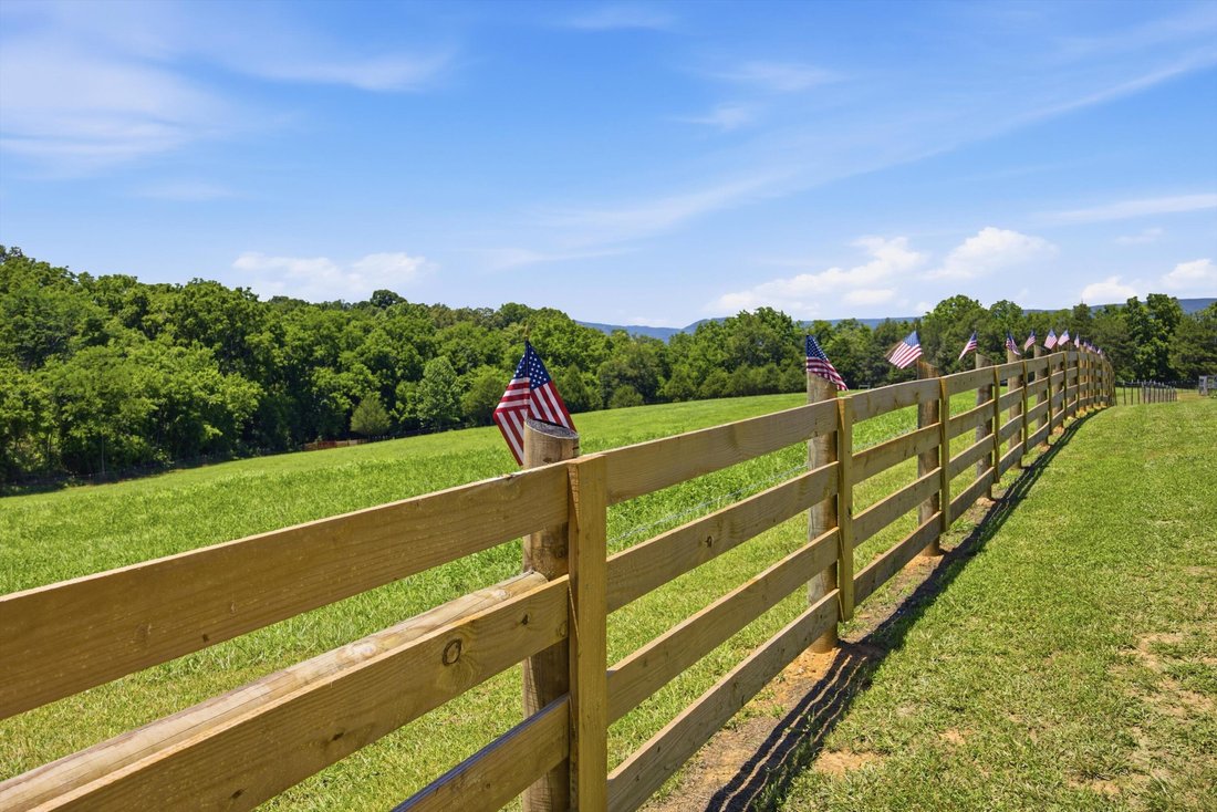 Farm Ranch in Dunlap, Tennessee, United States 5 - 18102458