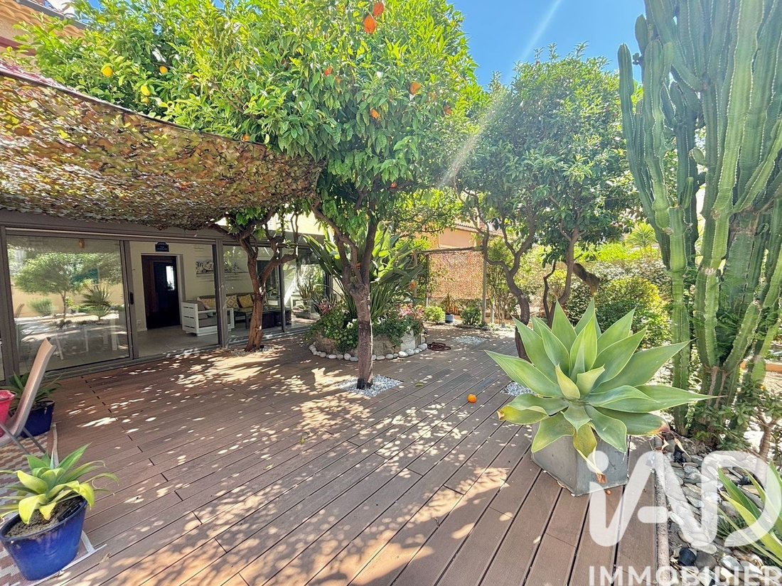 Haus in Hyères, Provence-Alpes-Côte d'Azur, Frankreich 1 - 18097138