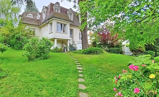 House in Varenne-Centre-Rive Charmante, Noisy-le-Grand, France 1