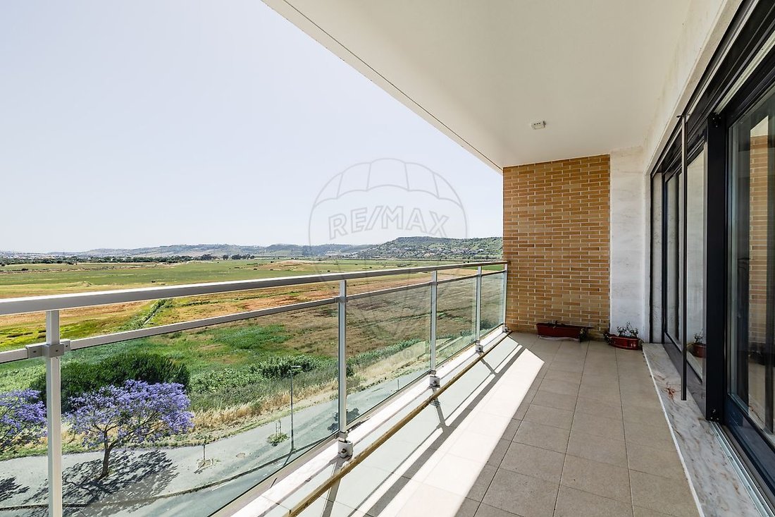 Apartment in Loures, Lisbon, Portugal 3 - 18101179