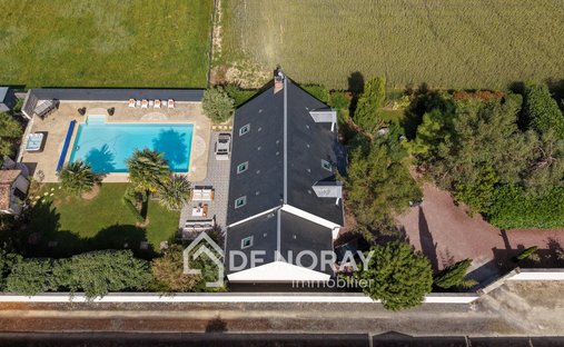 House in Joué-lès-Tours, Centre-Val de Loire, France 1