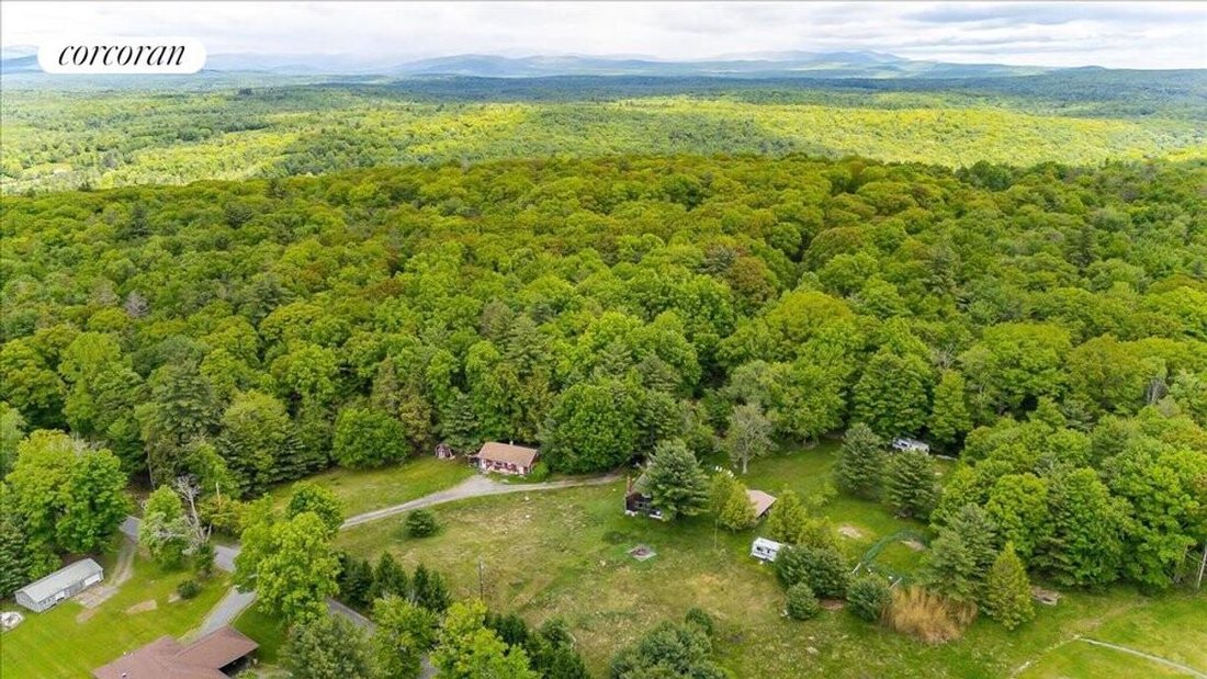 Ellenville, New York, United States 4 - 18105903
