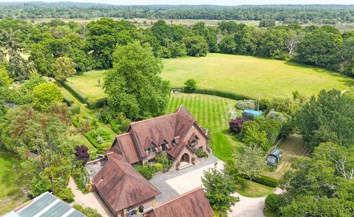 House in New Forest, Lyndhurst, England 1
