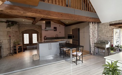 Apartment in Vignes Rouges-Verottes, Beaune, France 1