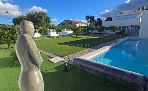 Villa in Azeitao (Sao Lourenco und Sao Simao), Setúbal Municipality, Portugal 1