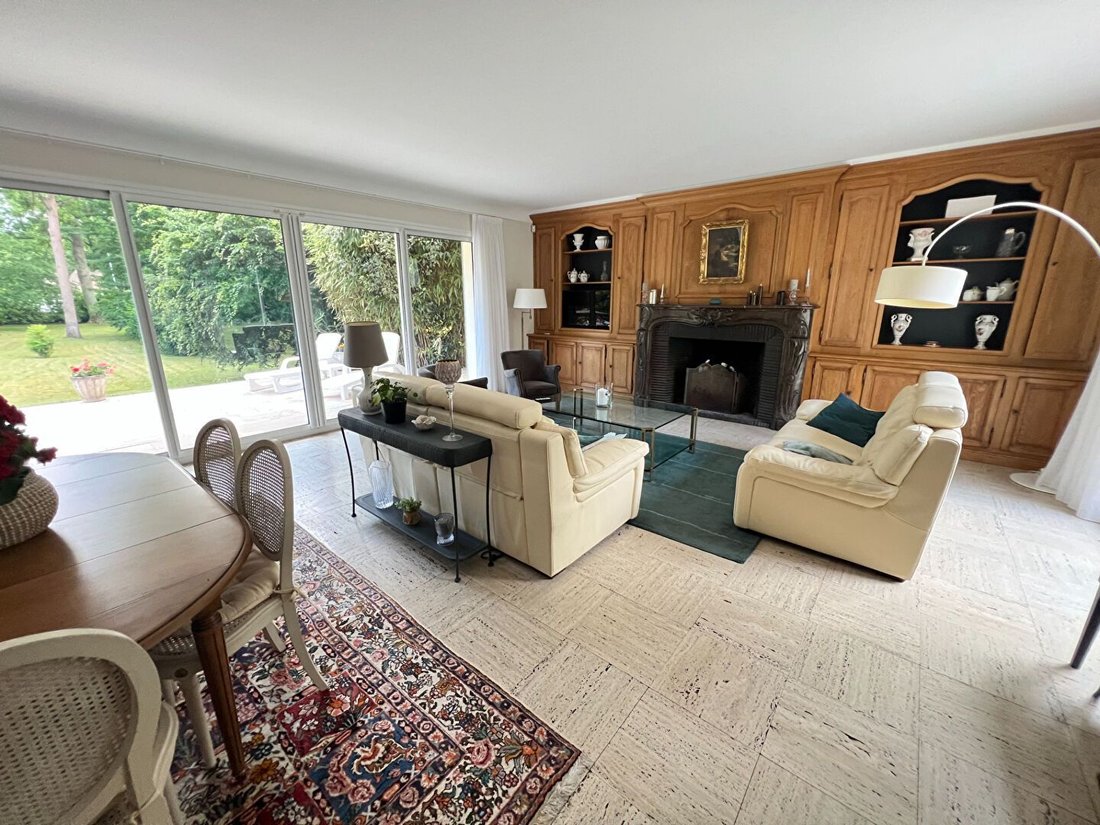 House in Ouest, Lamorlaye, France 2 - 18096010