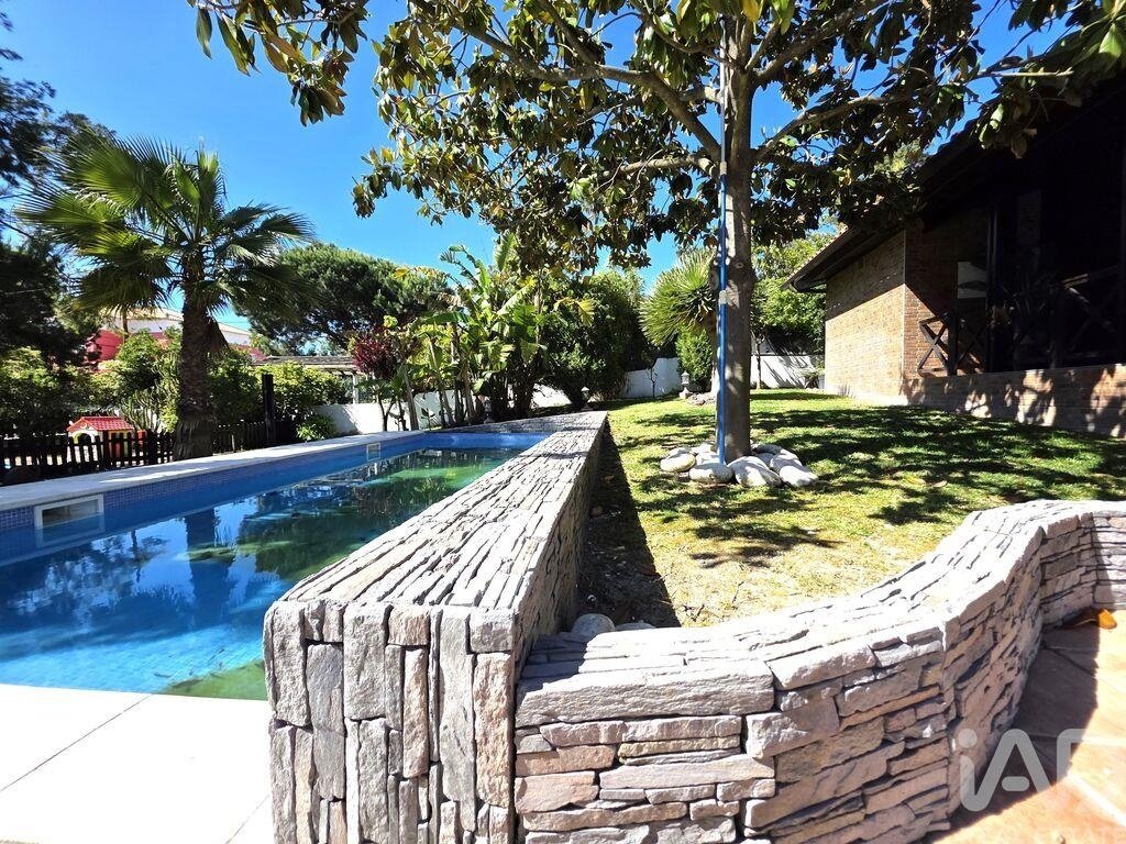 Townhouse in Corroios, Setubal, Portugal 1 - 18105655