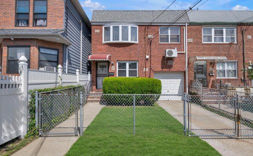 House in New York, New York, United States 1
