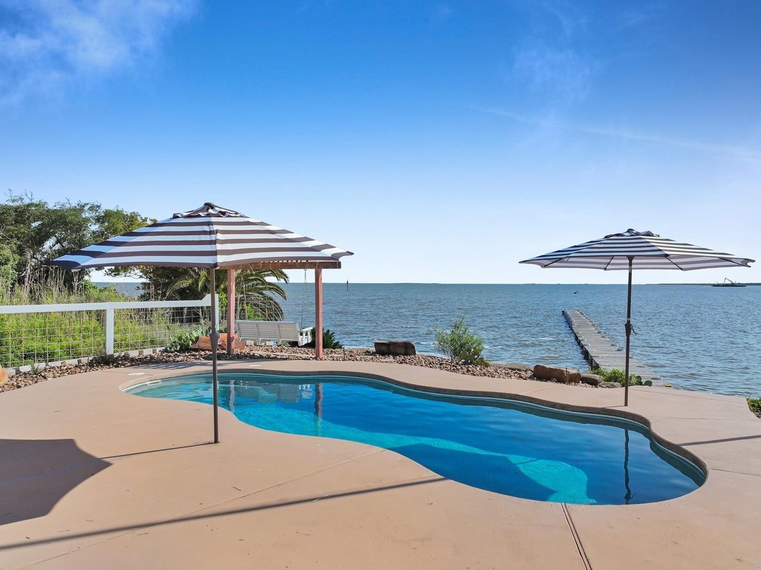 House in Bolivar Peninsula, Texas, United States 3 - 18101240