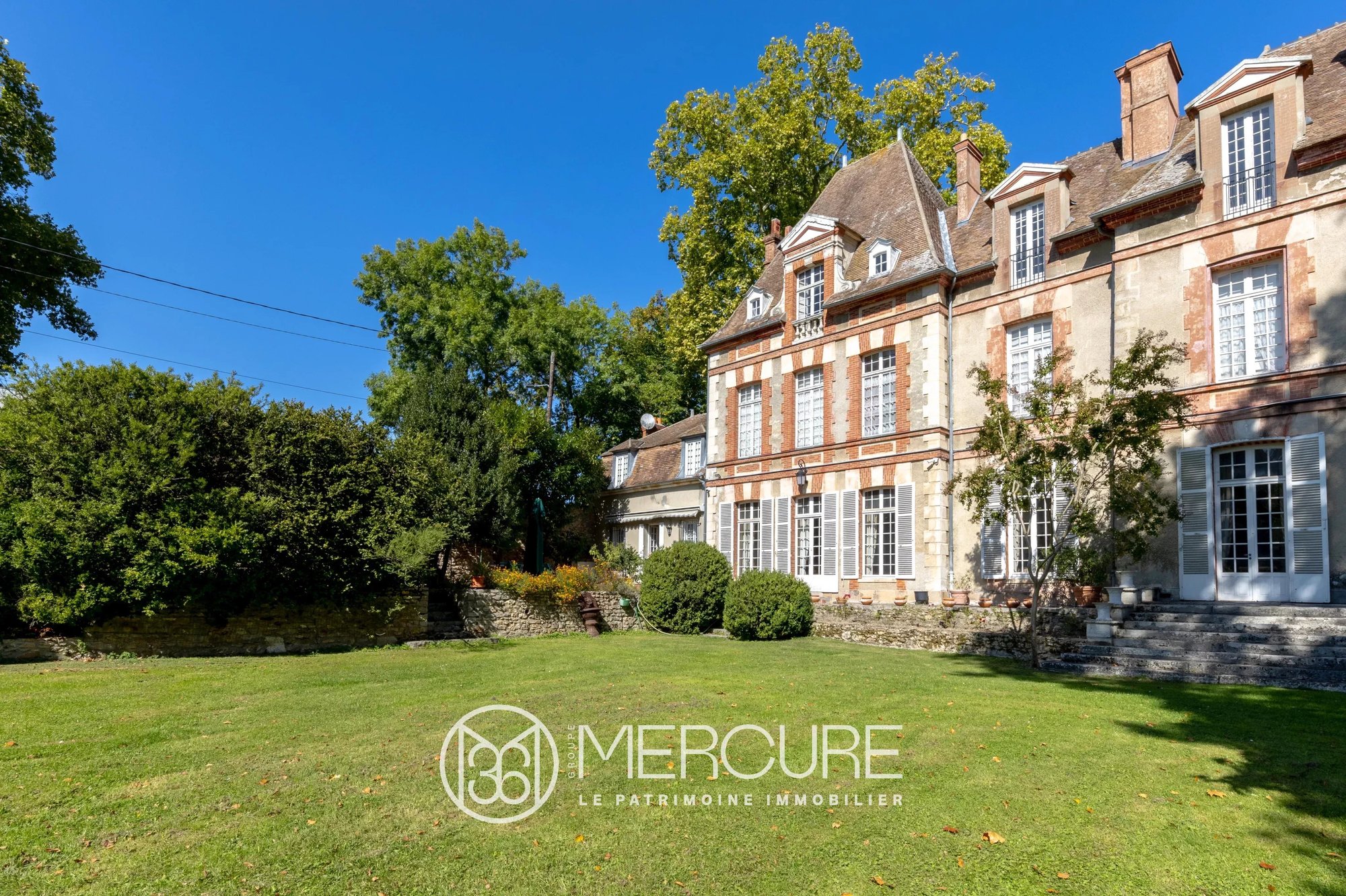 Essone 22 Km South Of Paris Property For Sale