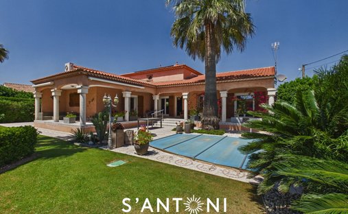 House in Sauvian, Occitania, France 1
