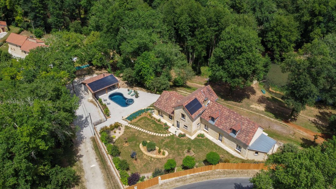 Estate in Saint-Andre-d'Allas, Nouvelle-Aquitaine, France 1 - 18098775