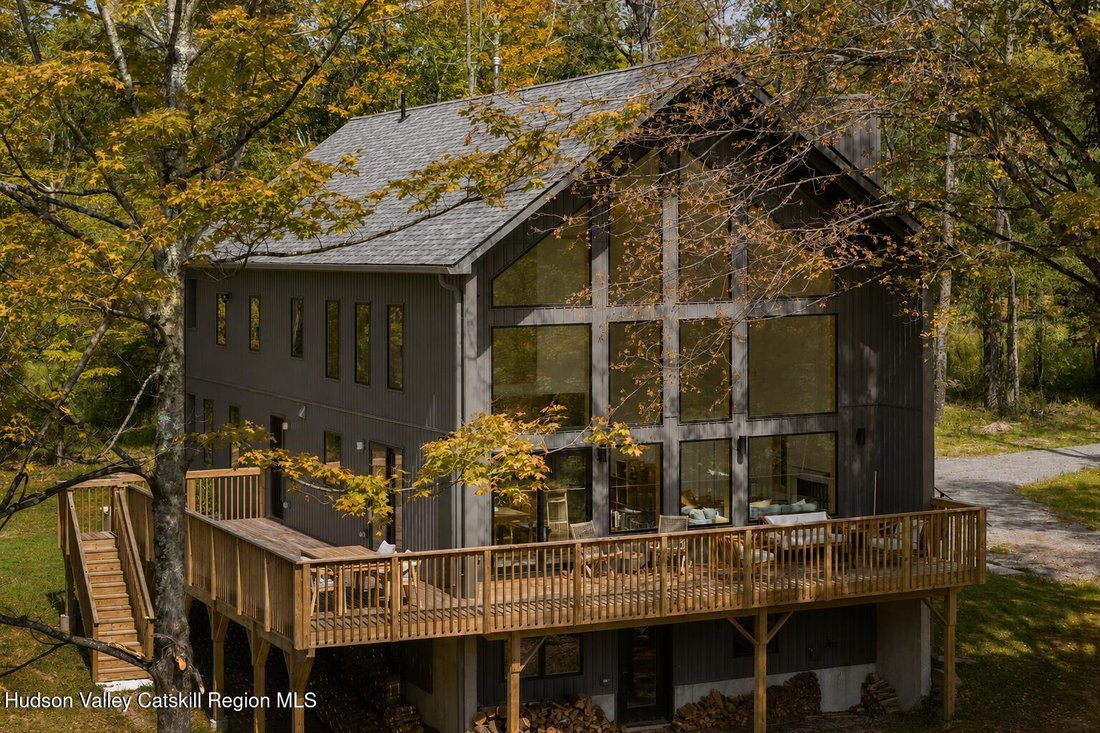 House in Ellenville, New York, United States 3 - 18095197