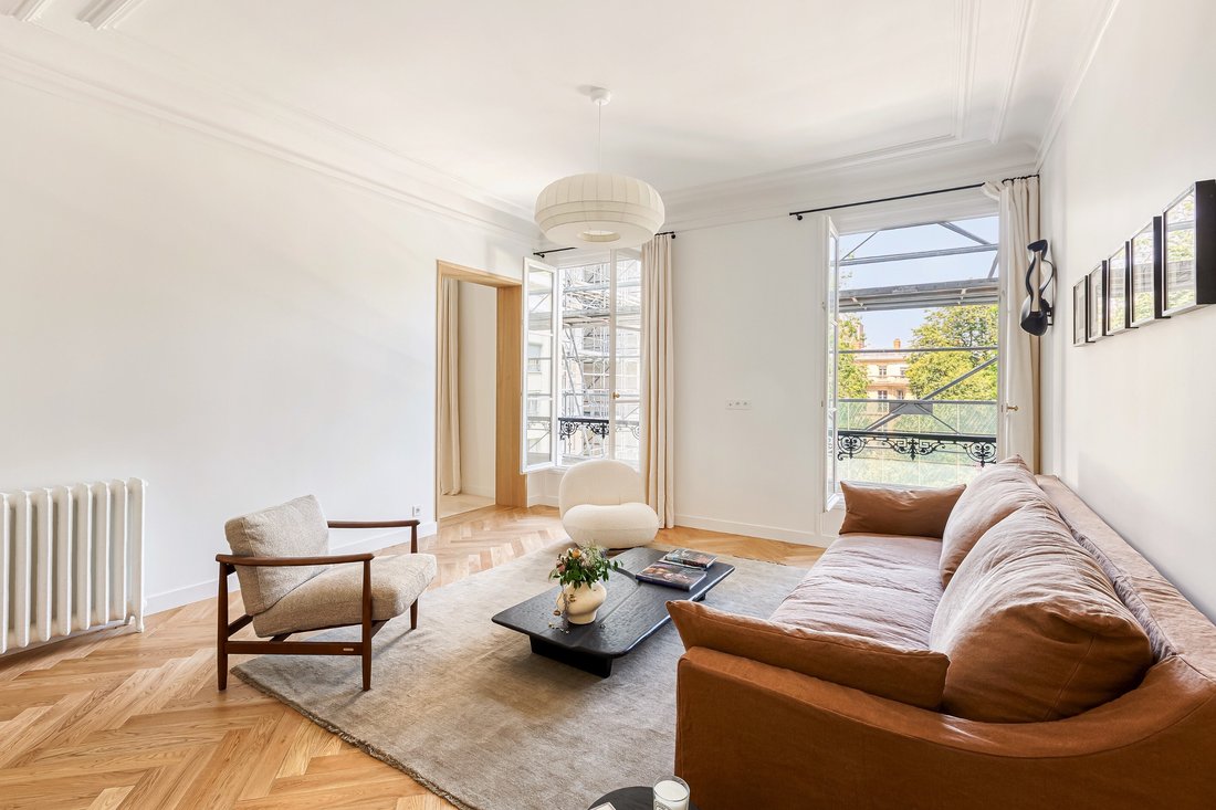 Apartment in Vaugirard-Parc des Expositions, Paris 15e Arrondissement, Paris 2 - 18094498