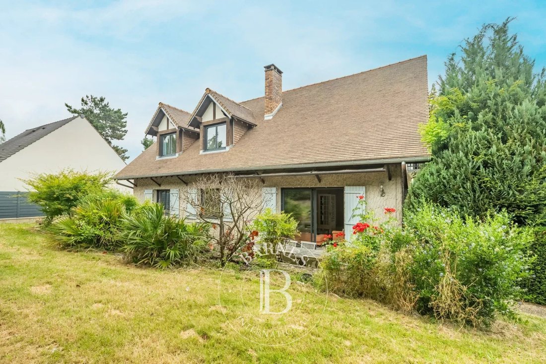 House in Orgeval, Ile-de-France, France 1 - 18096628