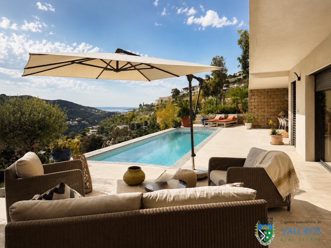 Villa in La Londe-les-Maures, Provence-Alpes-Côte d'Azur, France 3 - 17929388