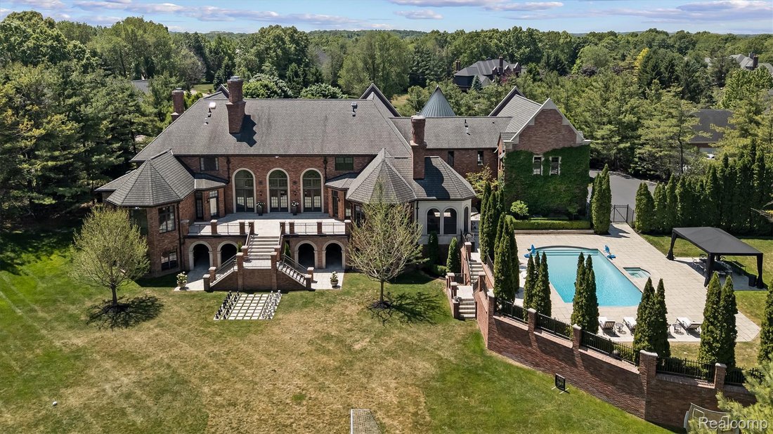 House in Rochester Hills, Michigan, United States 5 - 18099159