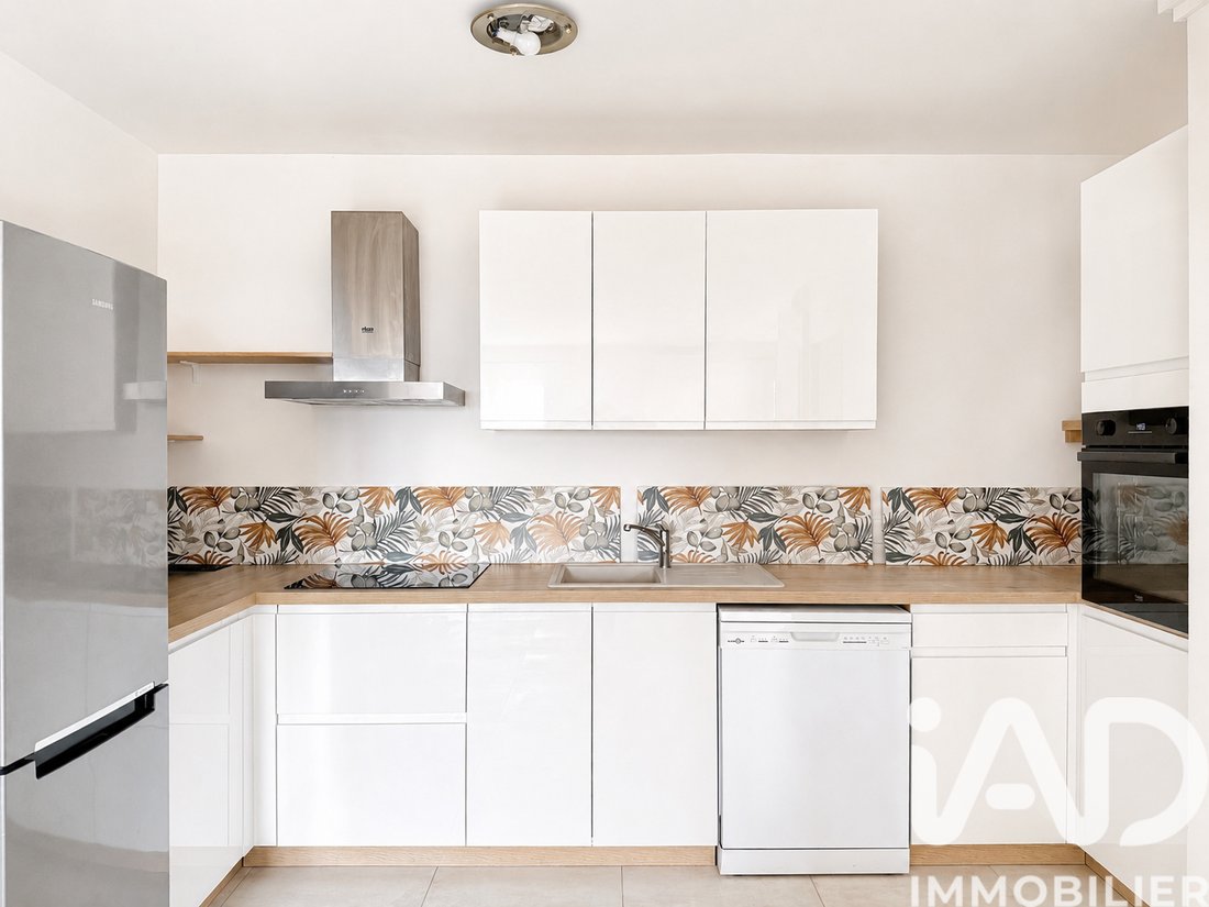 Apartment in Basses-Barolles, Saint-Genis-Laval, France 3 - 18097214