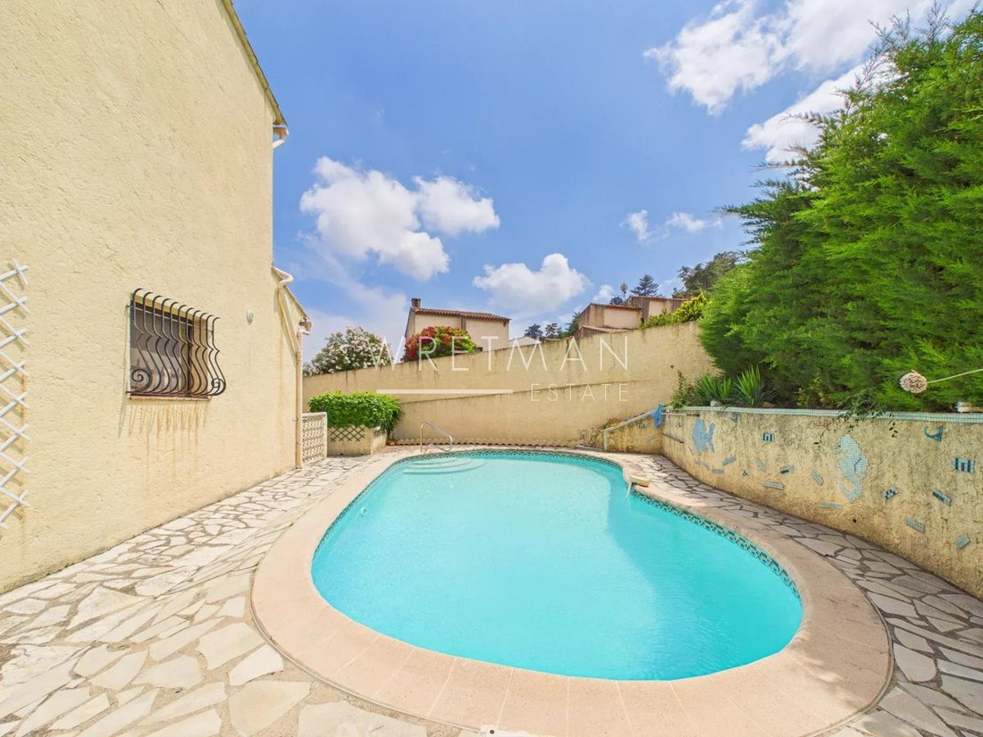Villa in Saint Jean-Les Vallières, Cagnes-sur-Mer, France 1 - 18101701