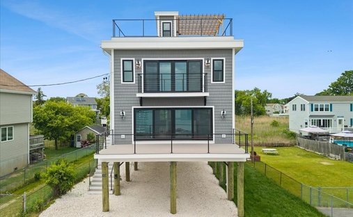 House in Quincy, Massachusetts, United States 1