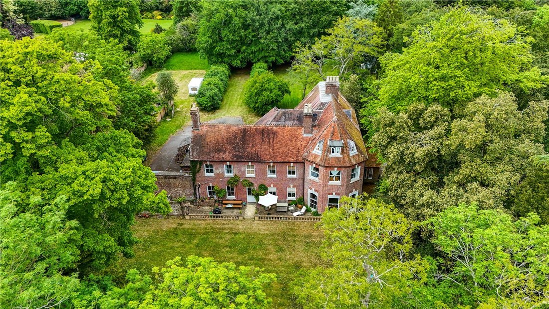 House in Sopley, England 1 - 18098678