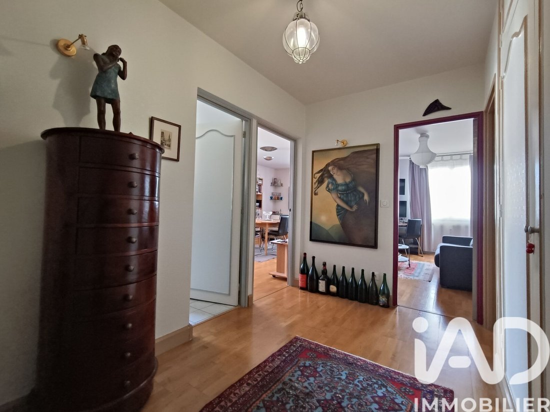 Apartment in Gambetta, Paris 20e Arrondissement, Paris 3 - 18097147