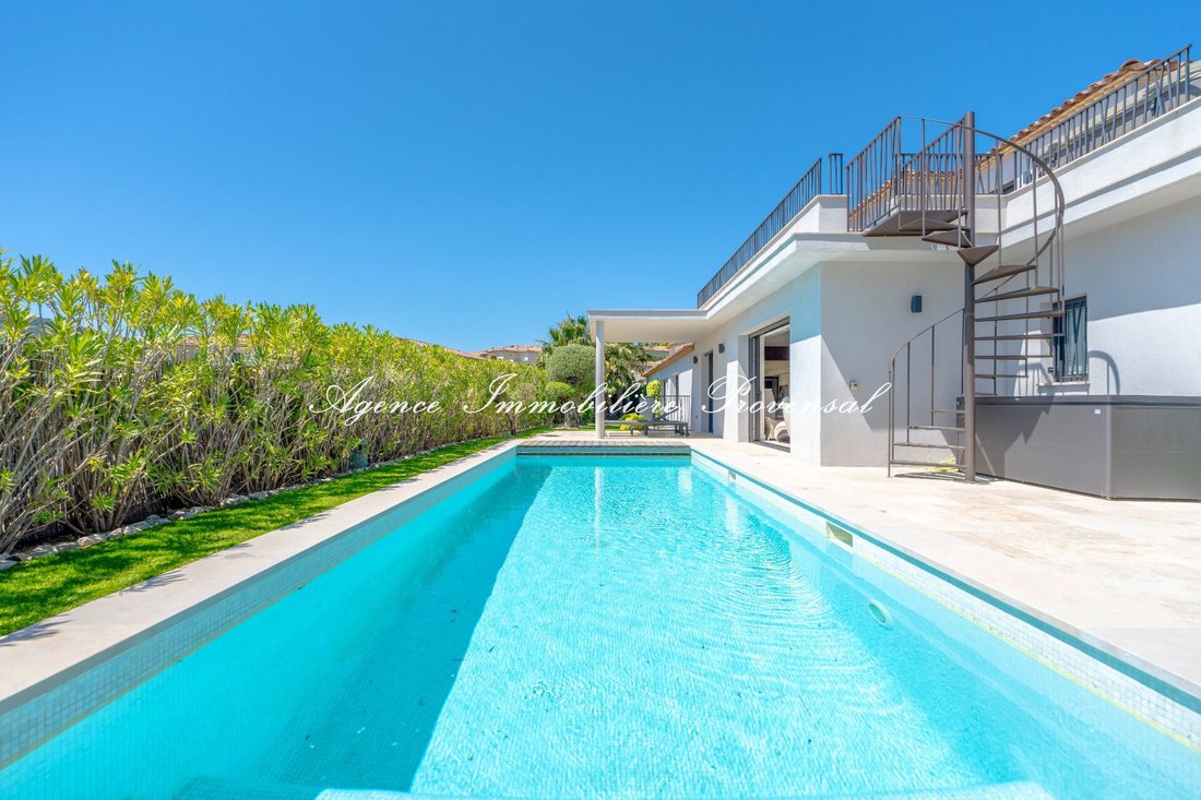 Villa in Ville-Les Saquedes-Le Bouillonnet, Sainte-Maxime, France 2 - 18101491
