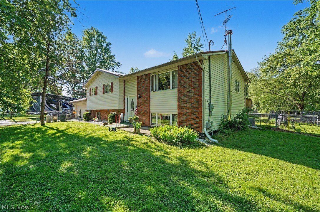 House in Southington, Ohio, United States 3 - 18102319