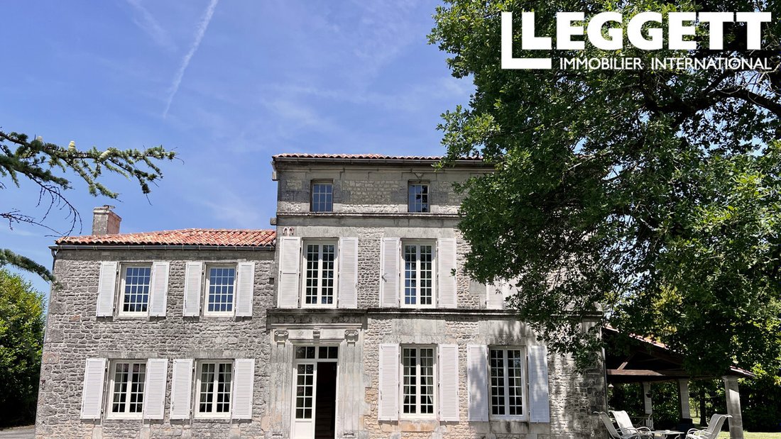 House in Jarnac, Nouvelle-Aquitaine, France 1 - 14330910
