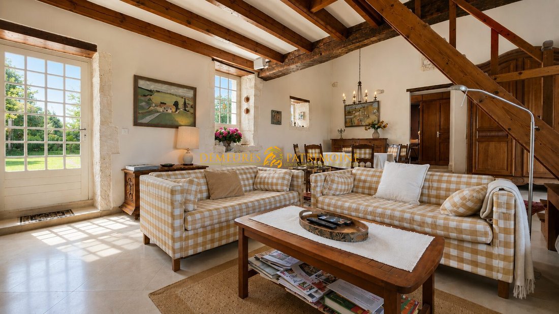 House in Roullet-Saint-Estephe, Nouvelle-Aquitaine, France 2 - 18097686