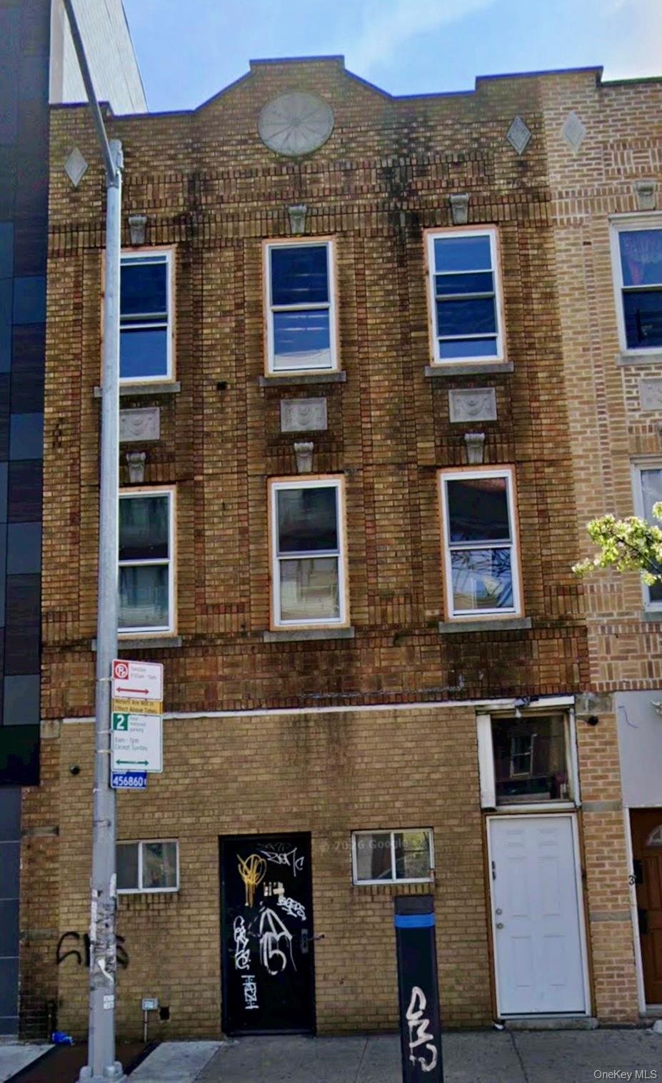New York, New York, United States 2 - 18102599