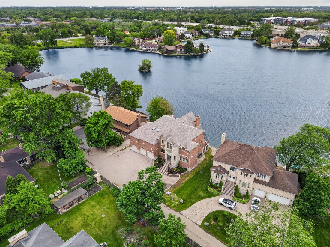 House in Des Plaines, Illinois, United States 4 - 18106358