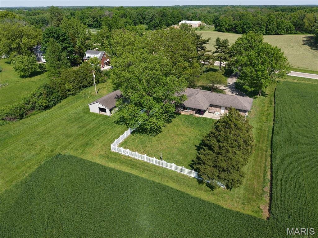 House in Red Bud, Illinois, United States 3 - 18091315