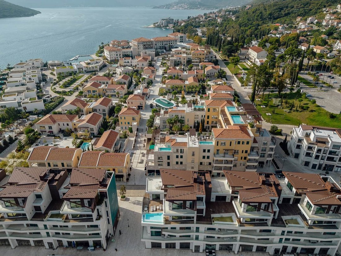 Apartment in Kumbor, Herceg Novi Municipality, Montenegro 1 - 16990042