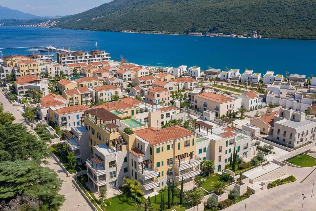 Apartment in Kumbor, Herceg Novi Municipality, Montenegro 2 - 16990042