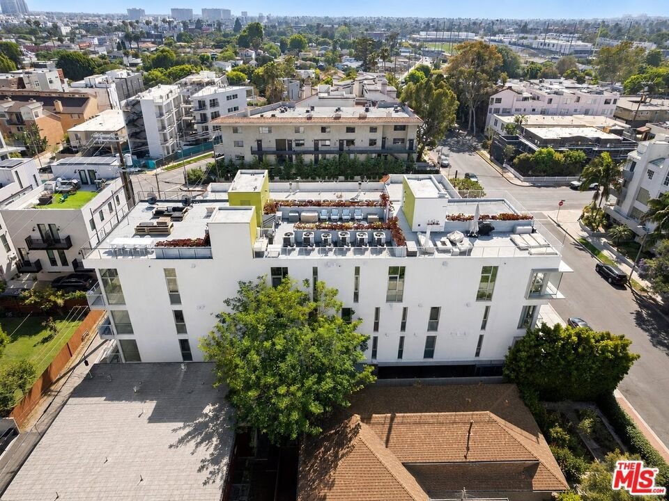Los Angeles, California, United States 5 - 18091855