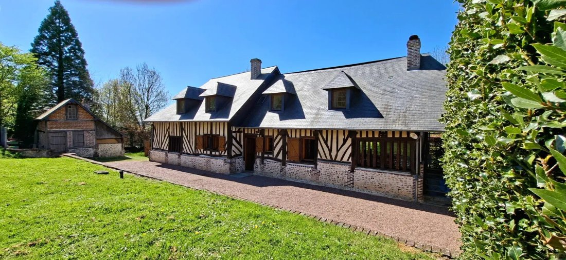 Castle in Pont-l'Évêque, Normandy, France 2 - 18101508