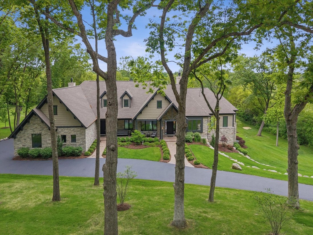 House in Crystal Lake, Illinois, United States 4 - 18092507