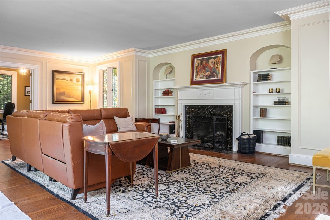 House in Asheville, North Carolina, United States 5 - 18099221
