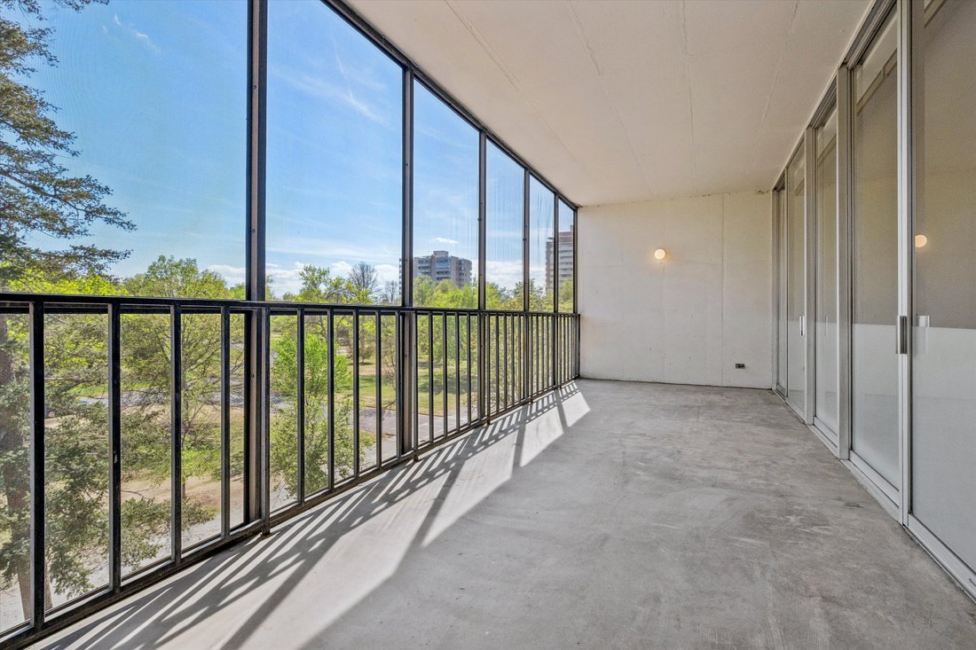 Condo in Denver, Colorado, United States 3 - 18090795