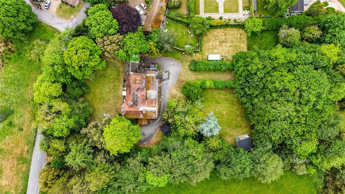 House in Sopley, England 4 - 18098678