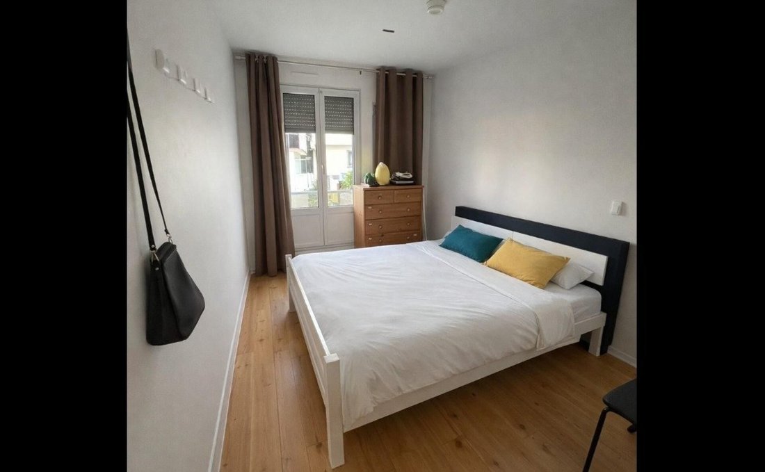 Apartment in Insurrection, Vanves, France 5 - 18100197