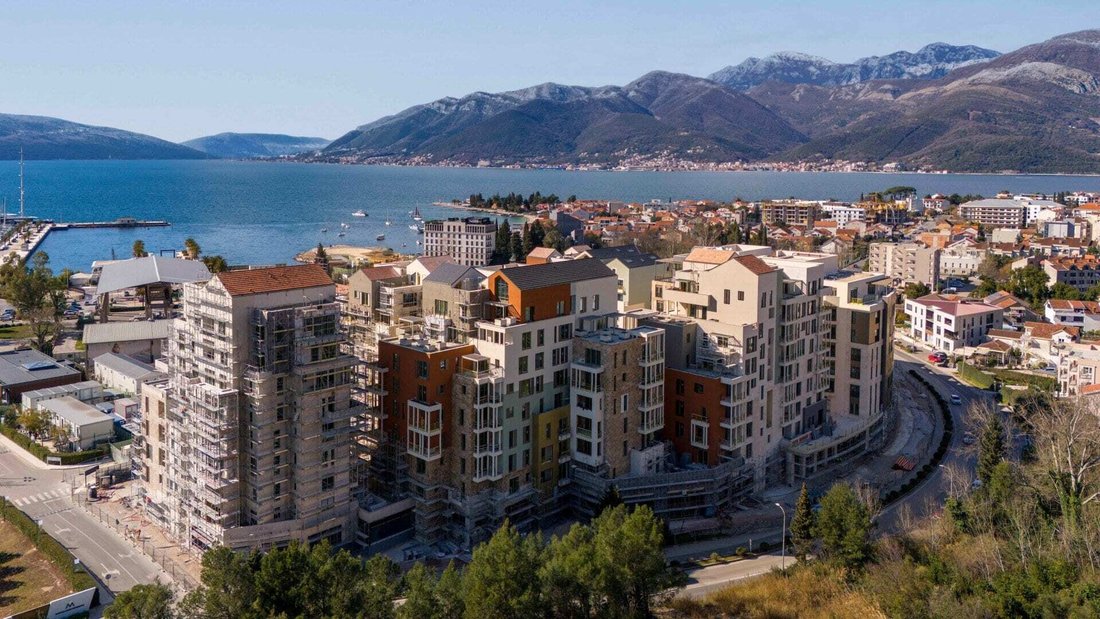 Apartment in Tivat, Tivat Municipality, Montenegro 3 - 16503817