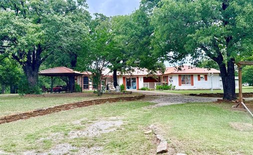 House in Weatherford, Texas, United States 1