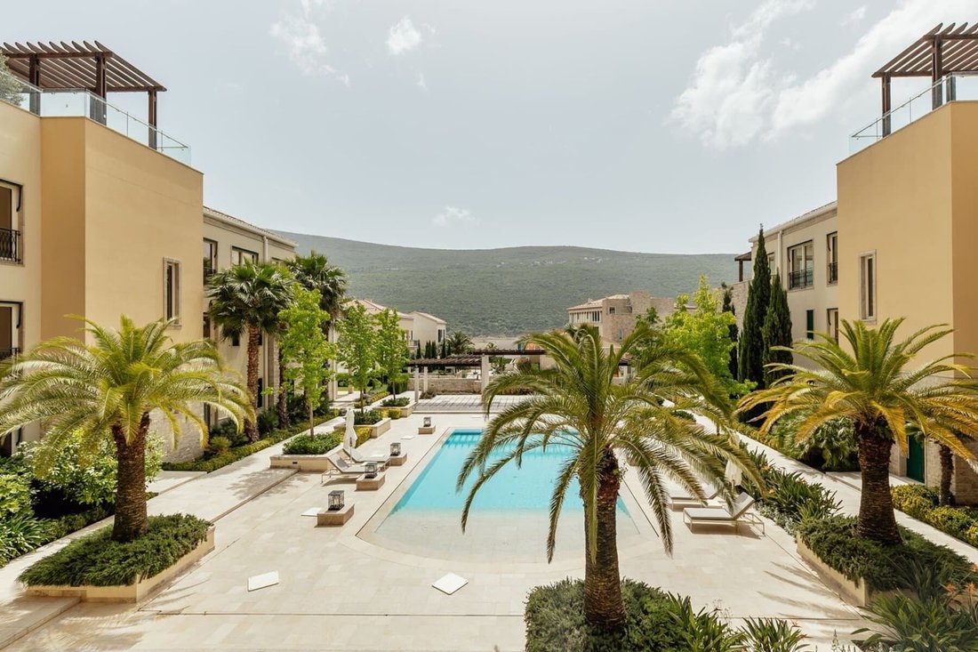Apartment in Kumbor, Herceg Novi Municipality, Montenegro 4 - 16990042